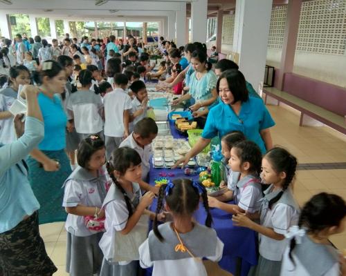 ตลาดนัดพอเพียง โรงเรียนหทัยชาติ